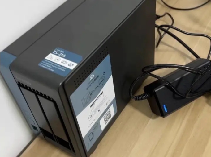 追剧党必备神器！家庭NAS打造私人影院，幸福感爆棚！